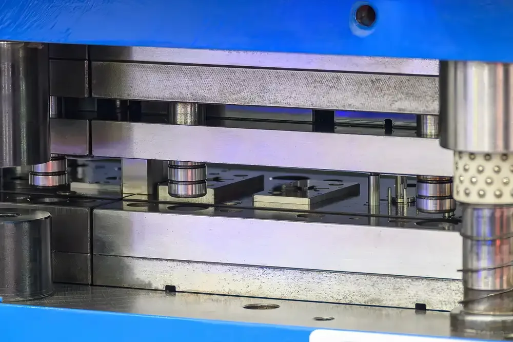 metalworking process by progressive die